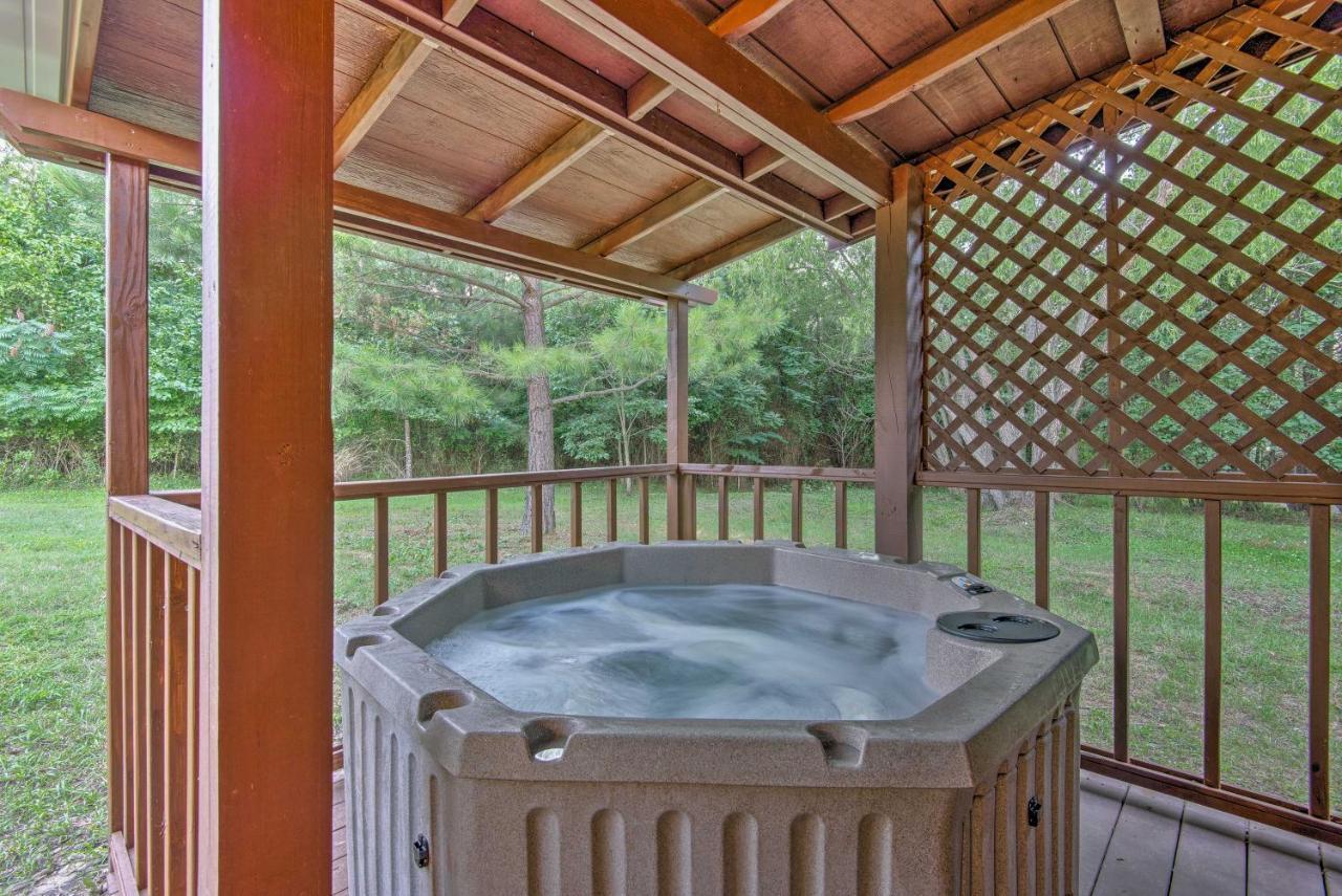 Broken Bow Starlight Cabin With Private Hot Tub! Eksteriør billede