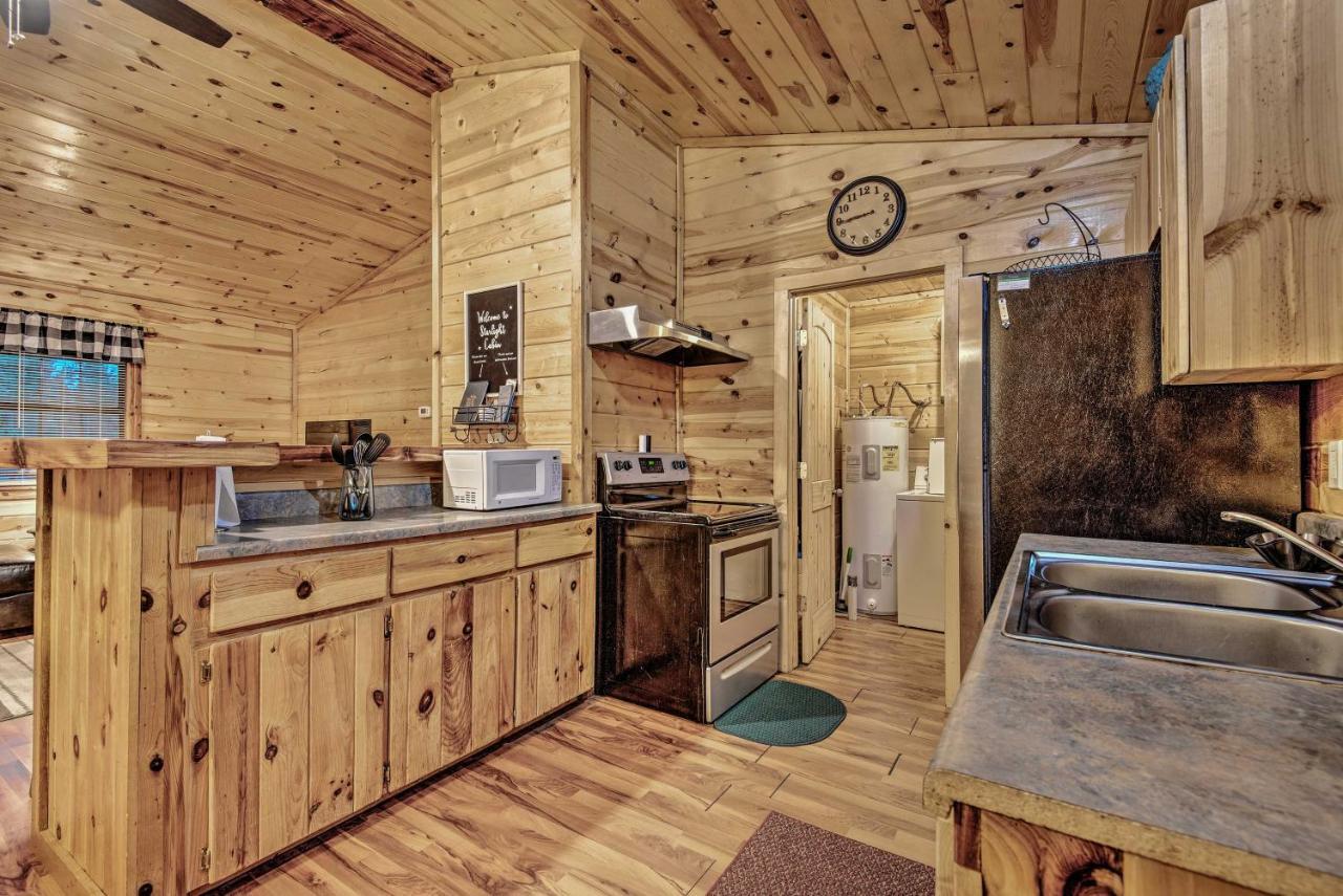 Broken Bow Starlight Cabin With Private Hot Tub! Eksteriør billede