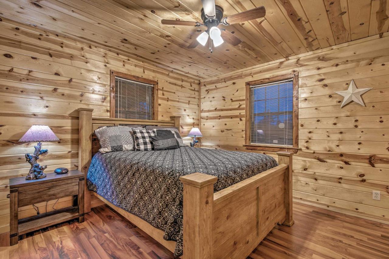 Broken Bow Starlight Cabin With Private Hot Tub! Eksteriør billede