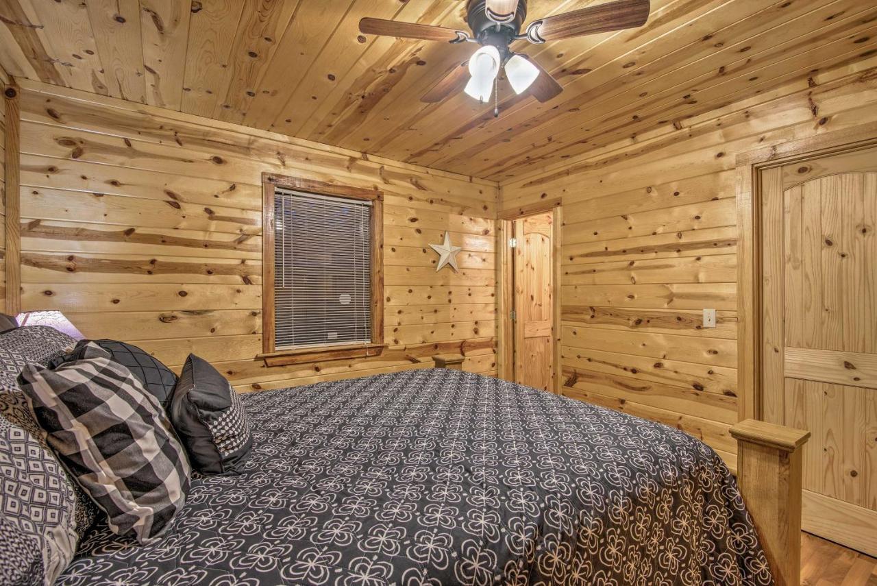 Broken Bow Starlight Cabin With Private Hot Tub! Eksteriør billede